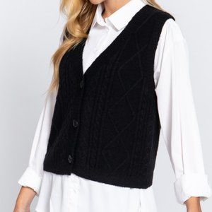 WOMEN'S V-NECK BUTTON DOWN CABLE SWEATER VEST CROPPED
